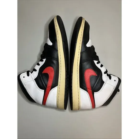 Size 11 - Air Jordan 1 Mid Chile Red - Picture 6 of 9